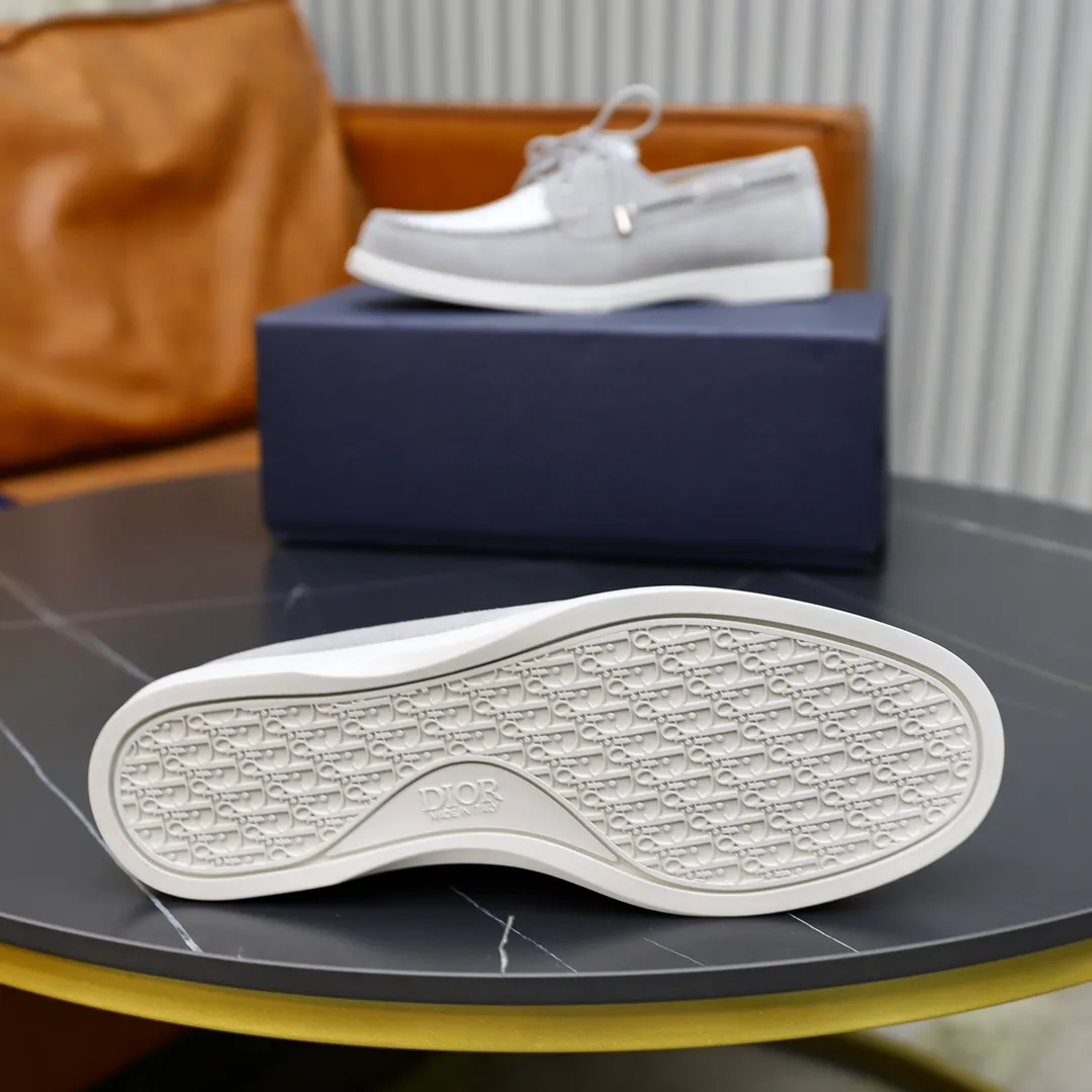Ex-factory price: 540🙅‍♂️🙅‍♂️🙅‍♂️ Brand: Dior DIOR Standard code: Men's code 38/44 (45 can be customized) Grade: Same as the official website Material: Original cowhide stitching, cowhide lining, original TPU wear-resistant soft outsole Style categories: Leisure and sports version, footwear for driving, young fashion, European and American trends, British style Color: actual picture color